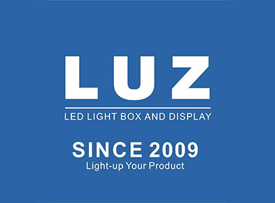 Why Solar Light Boxes & LED Display Solutions Earn 5-Star Reviews from US/Canada Business Clients